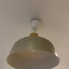 IKEA ダイニングテーブル　ペンライトの画像