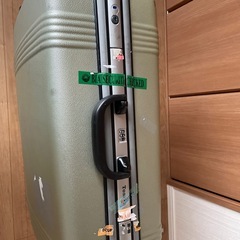 取引中　無料　スーツケース　の画像