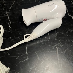 OHM ヘアドライヤー Iberis コンパクトドライヤー オーム電機 HB-HI556W の画像
