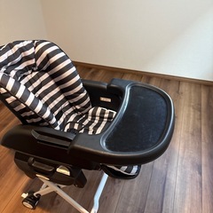 ハイチェア　　ベビーチェア　の画像