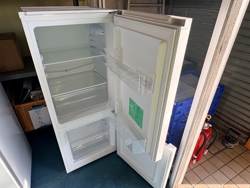 ヤマダセレクトノンフロン冷凍冷蔵庫YRZ-C12H1 2022年製117リットル