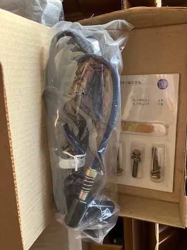 【取引完了しました】型は古いですが新品です。家具調コタツ120✖️80