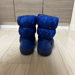 クロックスのスノーブーツの画像