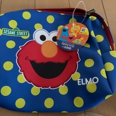 韓国お土産とクレヨンの画像