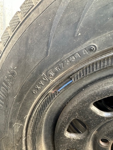 スタッドレス　ハイエース、キャラバン215/70R16