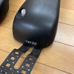 TERZO   エアロバーとフットセットの画像