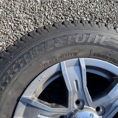 195\80\15 6穴　スタッドレスタイヤホイールセットの画像