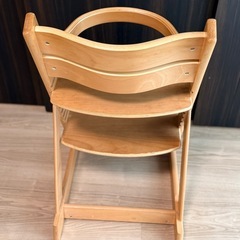 子供のハイチェアの画像