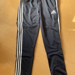 アディダス　ジャージの画像