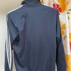 アディダス　ジャージの画像