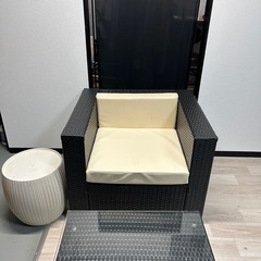 組み合わせ自由✴︎ 1人掛けソファ２脚 テーブルセットの画像