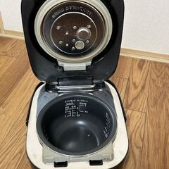 Panasonic SR-SJP056 炊飯器 レッド　動作確認済みの画像