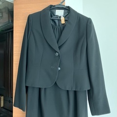 ❣️最終値下げ❣️2月末処分予定　ブラックフォーマルアンサンブル　13号の画像