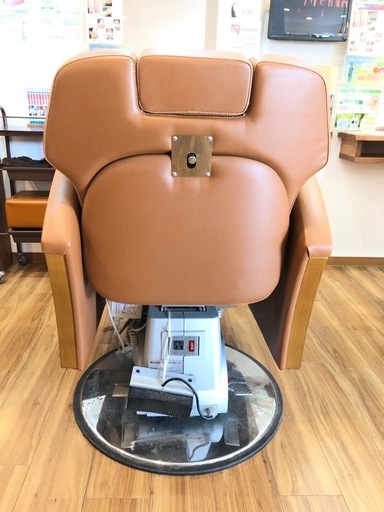 理美容電動式椅子2台セット   定価1台25万  美容室 理容室 LEON