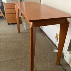 1月30日まで。　机　　幅120×奥行き45.5×高さ72の画像