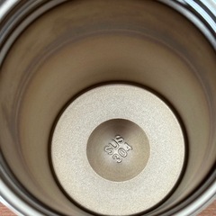 【蓋付きステンレス製保冷機能付タンブラー】の画像