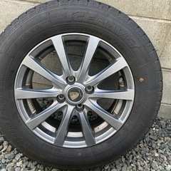 スタッドレスタイヤセットの画像