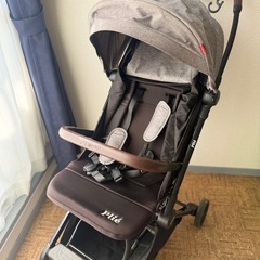 コンパクトベビーカーの画像