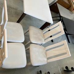 サ2601-546 ダイニングテーブルセット ホワイト/ブラウン 椅子4脚付き ※バラ売り不可 キズ汚れ有りの画像