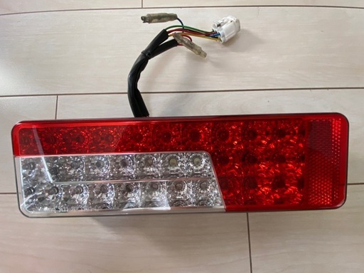 エブリィda17w用プラスラインテールランプ　ジャンク　りょう エブリィda17w用プラスラインテールランプジャンク (かわっち