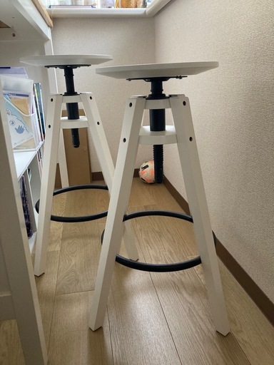 [2月末迄]IKEA
 アイランドキッチンテーブルとカウンターチェア2脚セット
