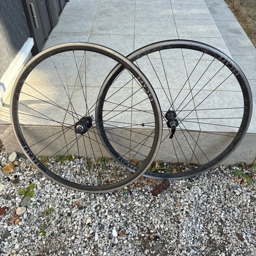 自転車　GIANT ホイール