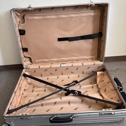 RIWOWA リモワ クラシックフライト 97L RIMOWA リモワクラシックフライト 97L 9717700401 (ヒロキ) 新羽の