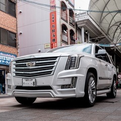 キャデラック　エスカレード　正規ディーラー車
