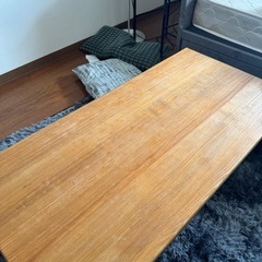 ダイニングテーブルの画像