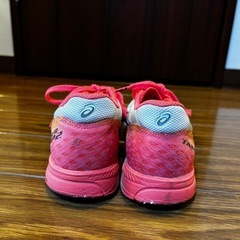 アシックス　陸上用ランニングシューズの画像