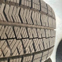 ① スタッドレス　ブリジストン　15インチ　タイヤの画像