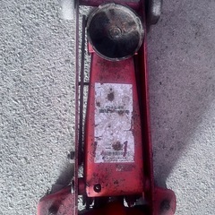 油圧式ジャッキの画像