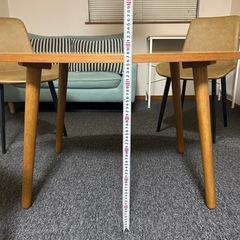 【取引済】楕円ダイニングテーブルと椅子４脚のセットの画像