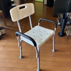 シャワーチェア 風呂用椅子 手すり 介護 怪我 入浴補助 高さ調整 軽量 便利 (肘置き付き)  の画像
