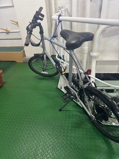 ミニベロ小径自転車 LEVO グレー 20インチ相当｜鍵・スマホホルダー付