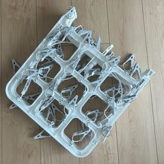 ニトリ　【洗濯らくらく】 多機能 簡単取り込みアルミハンガー(ホワイトグレー 60ピンチ)の画像