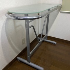 取引中　カウンターテーブルの画像