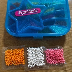 【中古】アクアビーズセット 星型ケース24色+オマケの画像