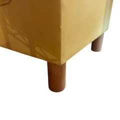 レトロ椅子2脚の画像