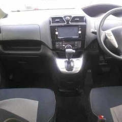 日産セレナ平成28年2月の画像