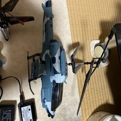 ヘリコプター大、小。の画像