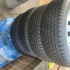 軽バンスタッドレスタイヤ4本セットブリヂストンの画像