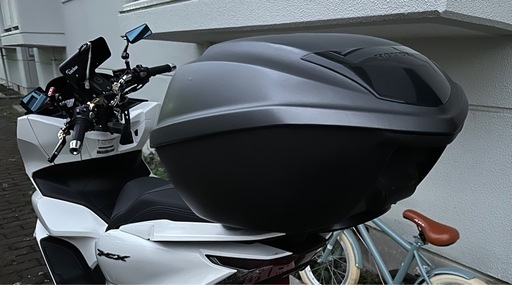 HONDA純正リアボックス　（鍵付き）