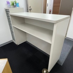 【値下げ】受付カウンター（スチール製） 120x47x96の画像