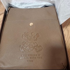 Disneyミッキーミニーレザーショルダーバッグブラウン
の画像