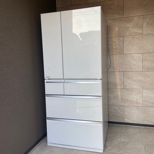 美品　大型冷蔵庫　 三菱 MR-WX70A 冷蔵庫 700L 6ドア 美品大型冷蔵庫MITSUBISHI 三菱 MR-WX70A-BR 冷蔵庫 700L 6ドア
