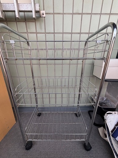 ⚠️1/19まで】錆あり ラック (るか) 蕨のその他の中古あげます・譲り