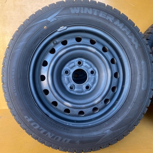 Winter maxx Dunlop 195/65R15 ゴケツ　 j 15x5