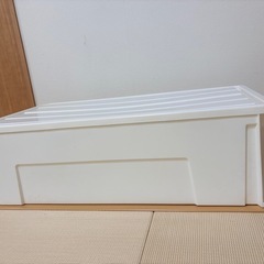 【無料】プラスチック衣装ケースの画像