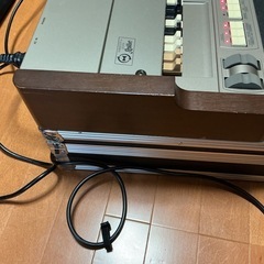 キーボード、ハモンドオルガンＸＢ-1純正ハードケース付き 及びLaneyキーボードアンプの画像